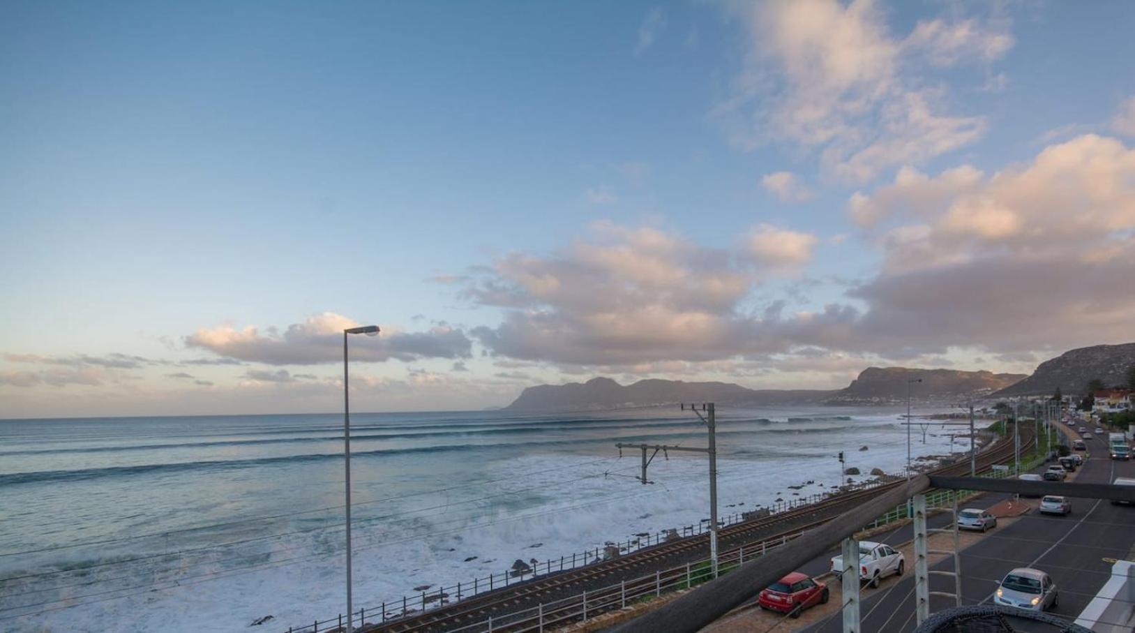 Oceanfront Penthouse By Open Home Muizenberg Exterior foto